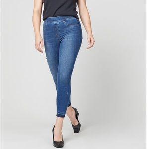 NWT SPANX Distressed Ankle Skinny Jeans, Medium Wash